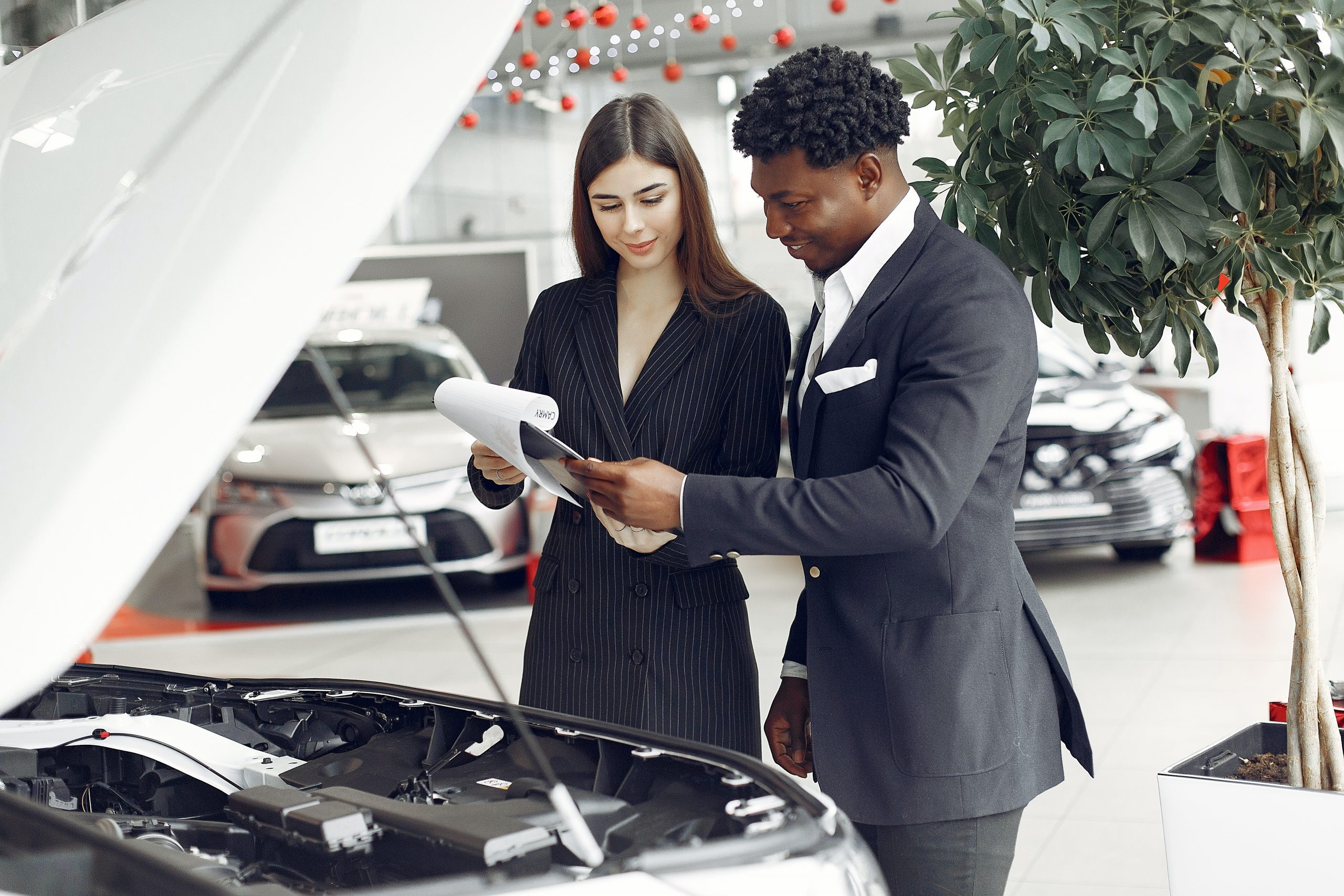 The Pros and Cons of Buying a New Car