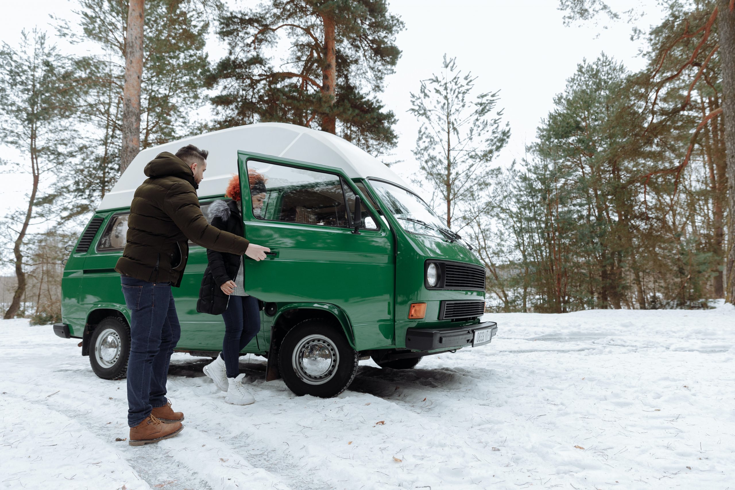 How to Safely Drive Your Motorhome in Icy Conditions